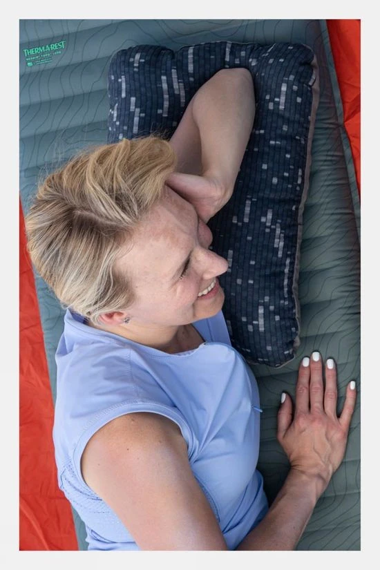 Therm-a-Rest Compressible Pillow - Medium - Image 4